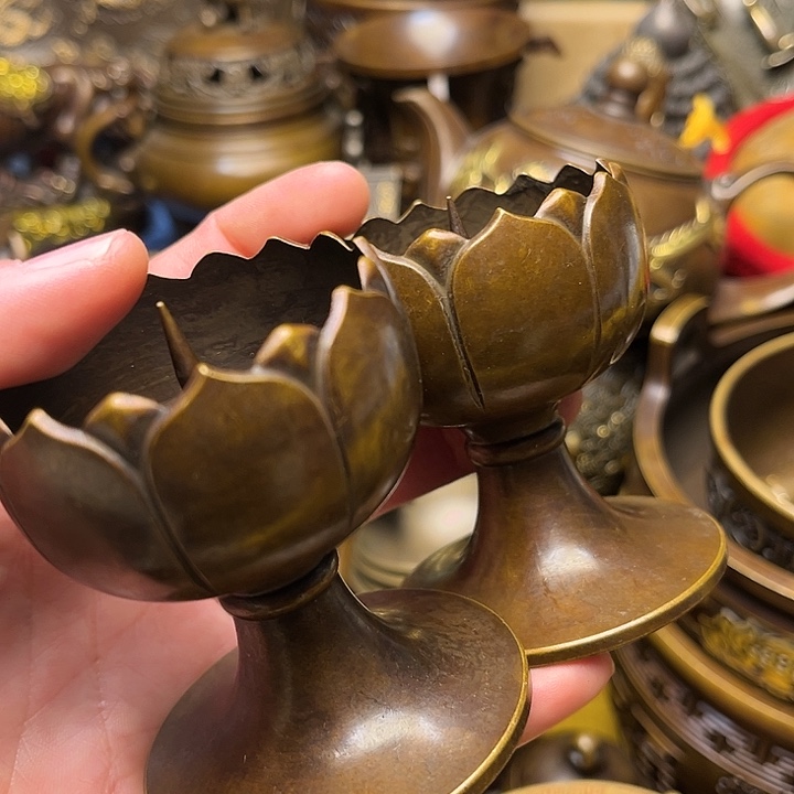 精美铜器批发档口