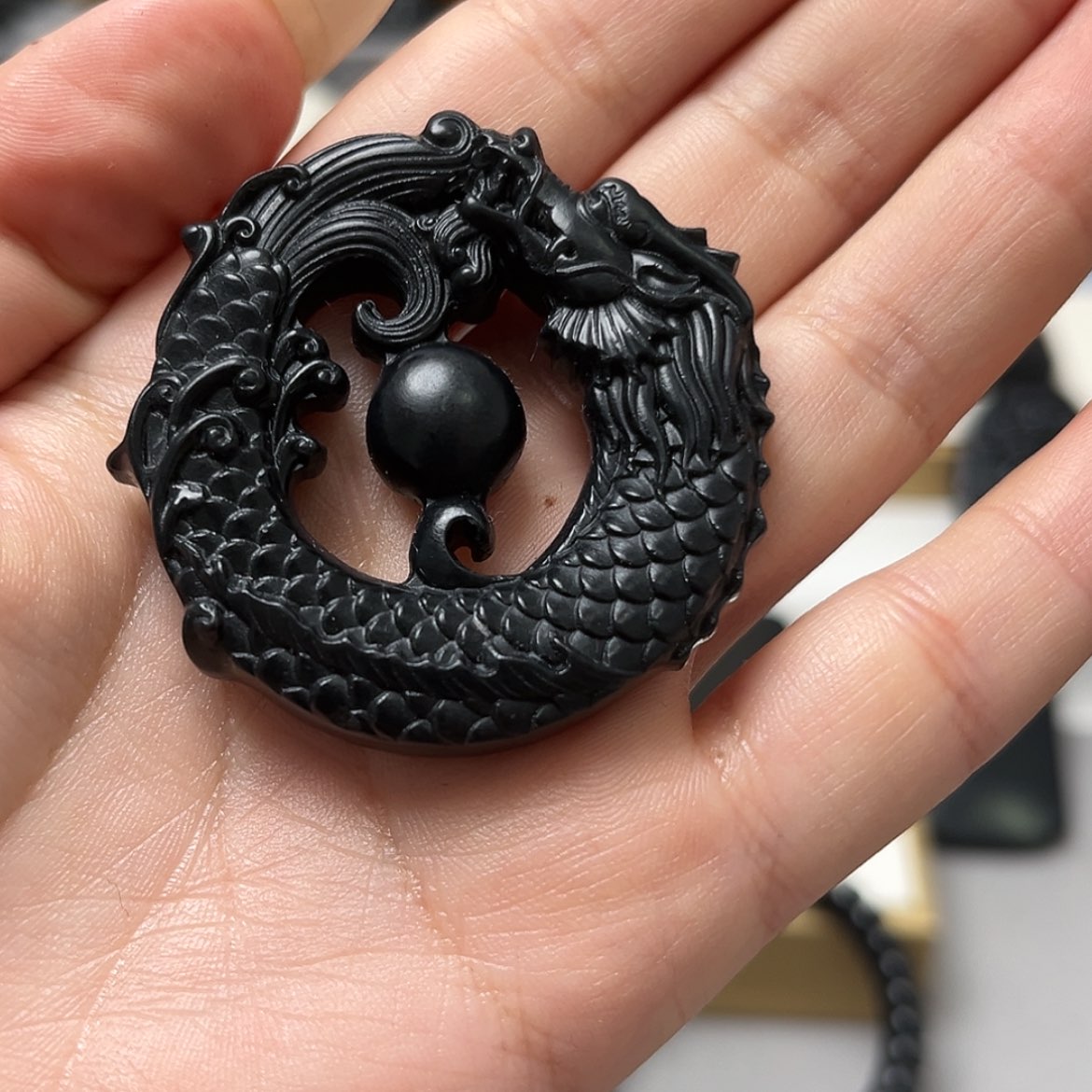 【闪购商品】和田玉（墨玉）未镶嵌颈饰鱼化龙