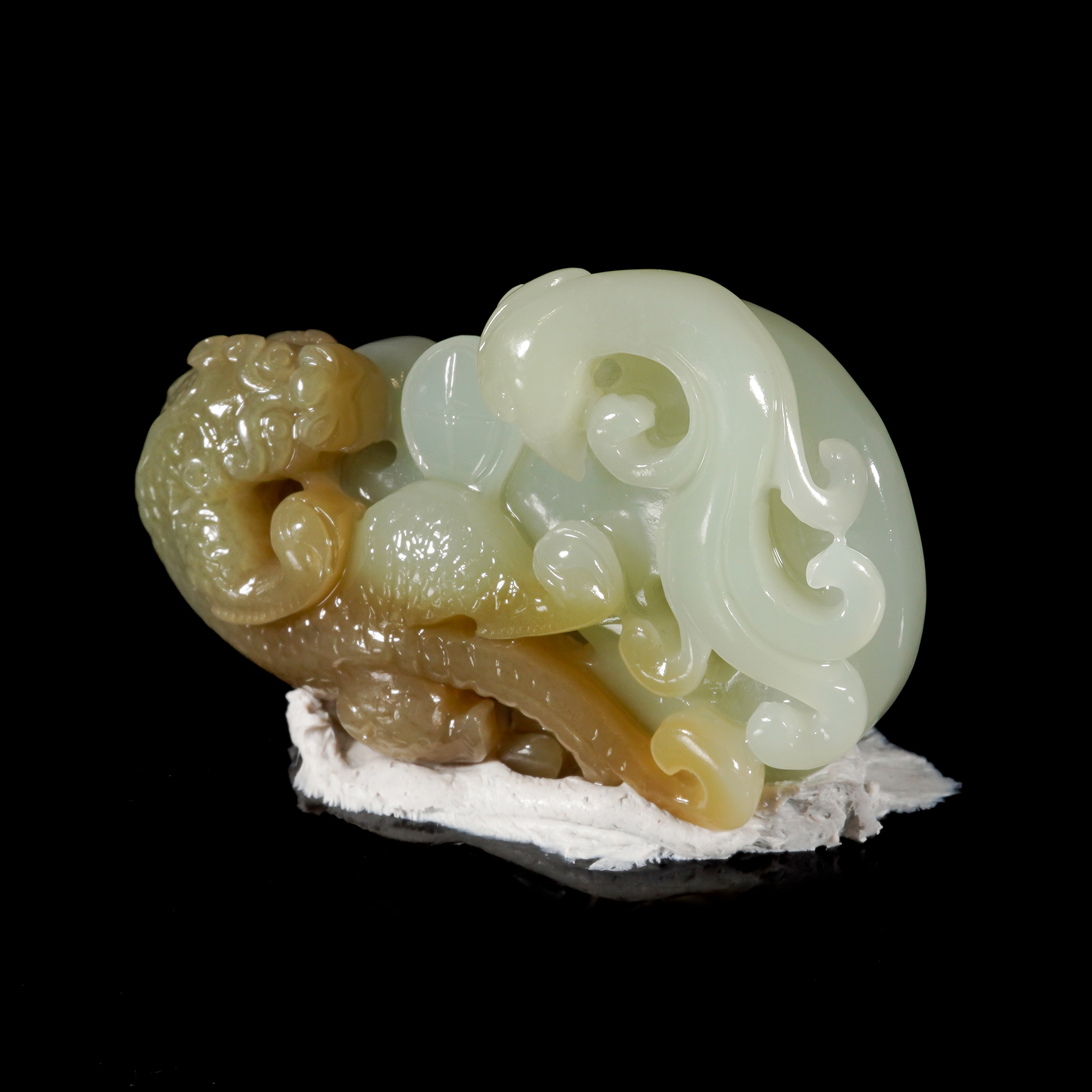 LOT.051和田玉巧雕龙凤呈祥佩/X3316