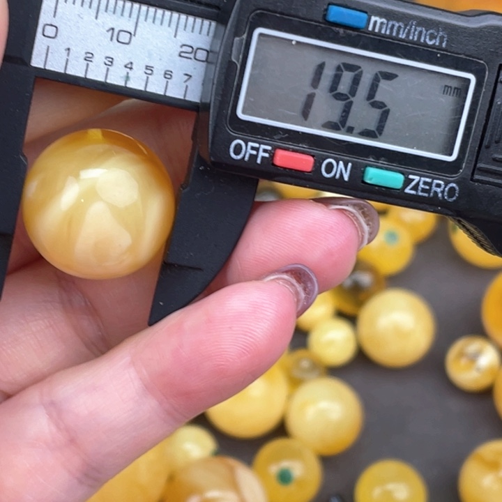 琥珀裸石未镶嵌全品701