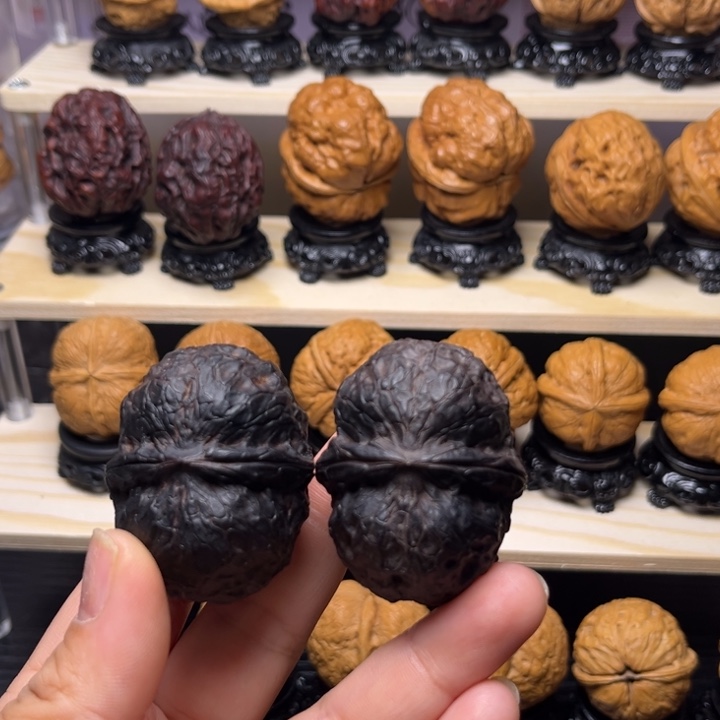 文玩核桃吊坠18w玉罗汉48尺