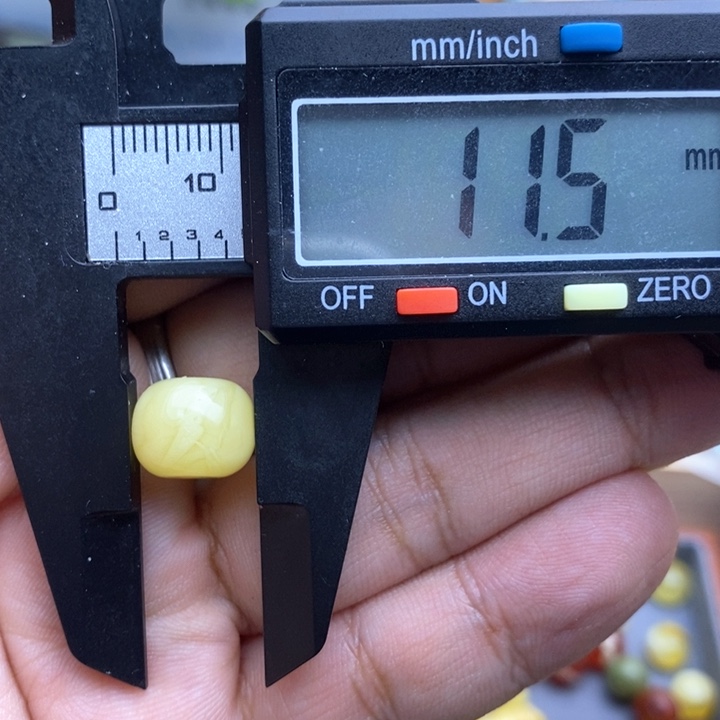 琥珀裸石未镶嵌48号11.5*9.1微瑕平头