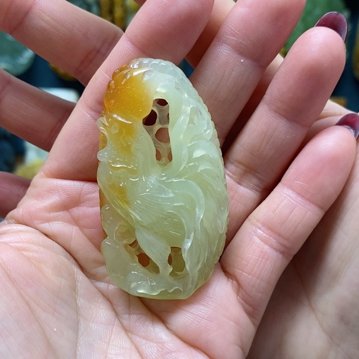 蛇纹石玉挂件未镶嵌