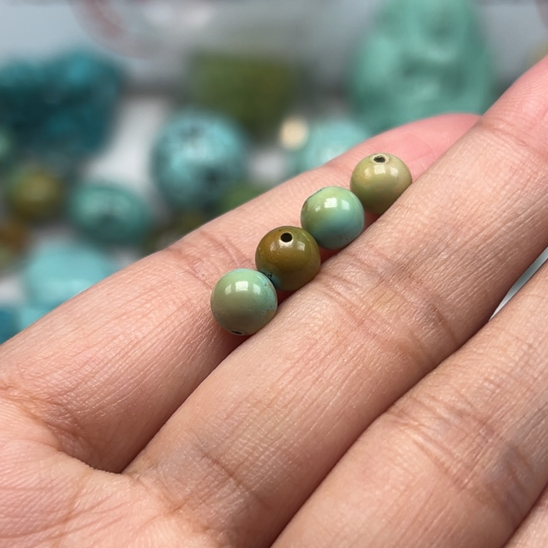 鹏***未镶嵌南红玛瑙珠宝奇石