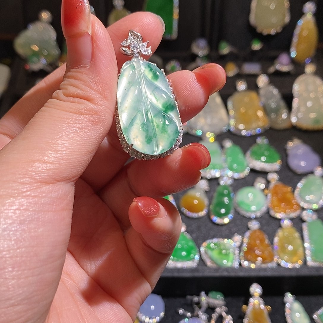 颈饰银S925镶嵌翡翠天然翡翠