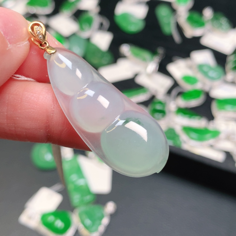 【闪购商品】翡翠吊坠(赠链)18K金镶嵌