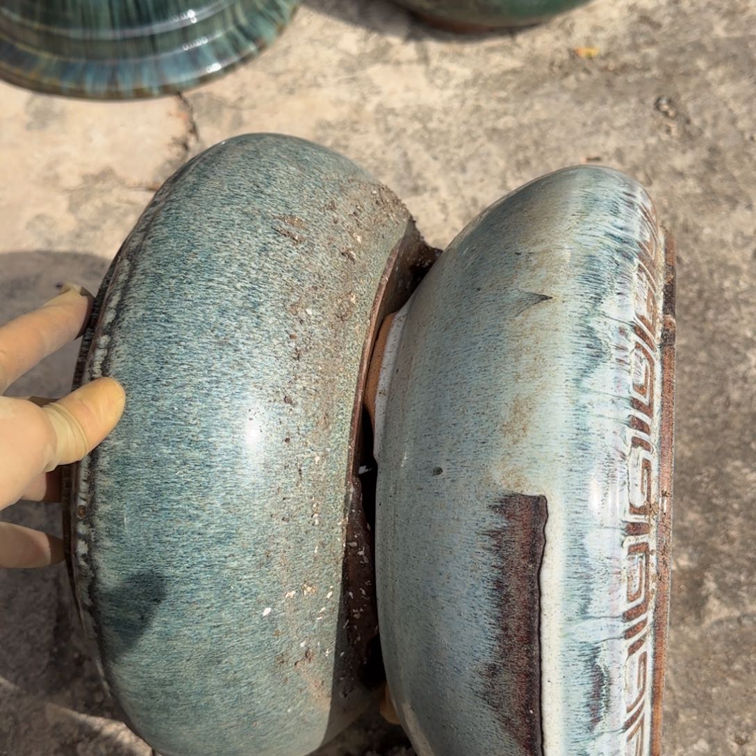 嘟***话紫砂花盆瑕疵品     