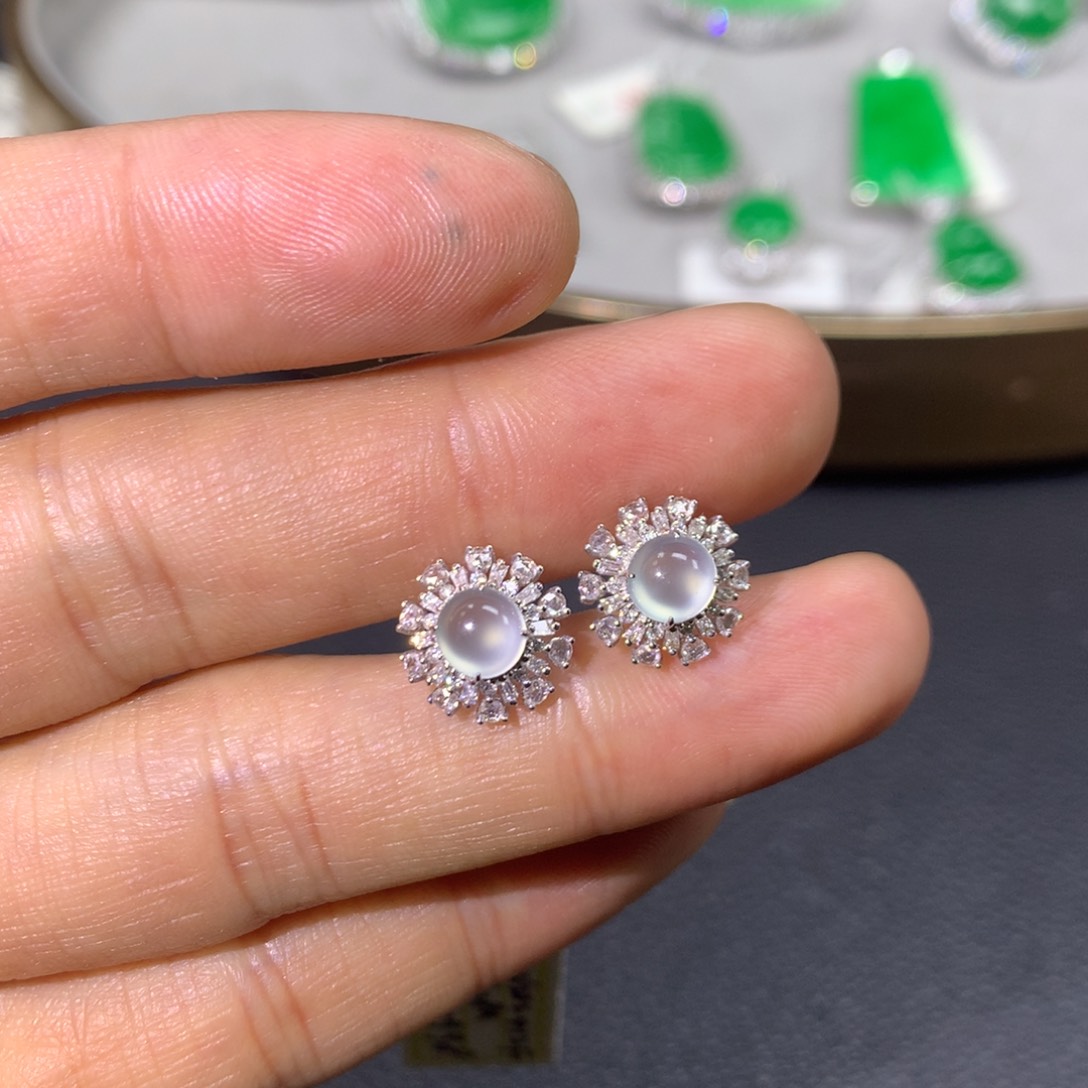 翡翠耳饰18K金镶嵌翡翠