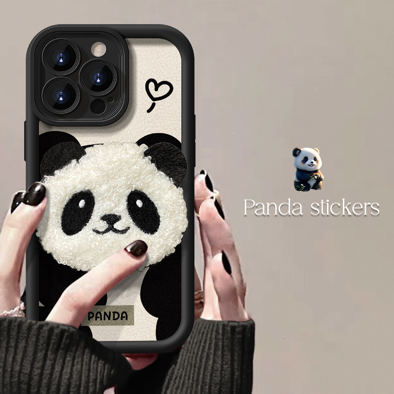 适用苹果15promax手机壳iPhone13/14可爱毛绒熊猫公仔11/12小羊皮