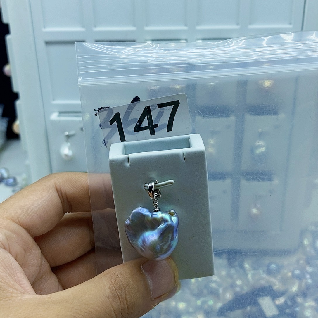 淡水珍珠合金颈饰