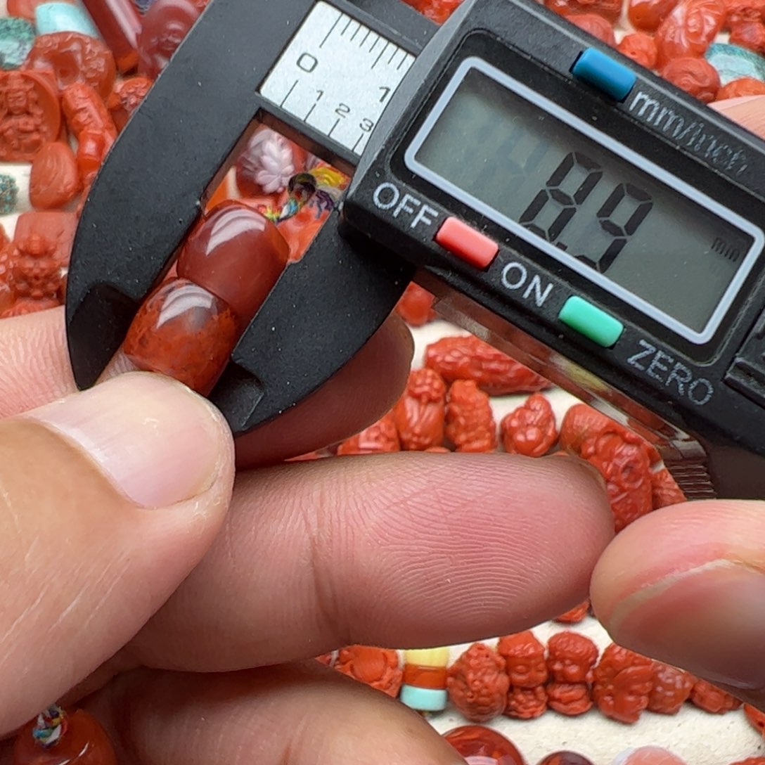 南红玛瑙配饰未镶嵌