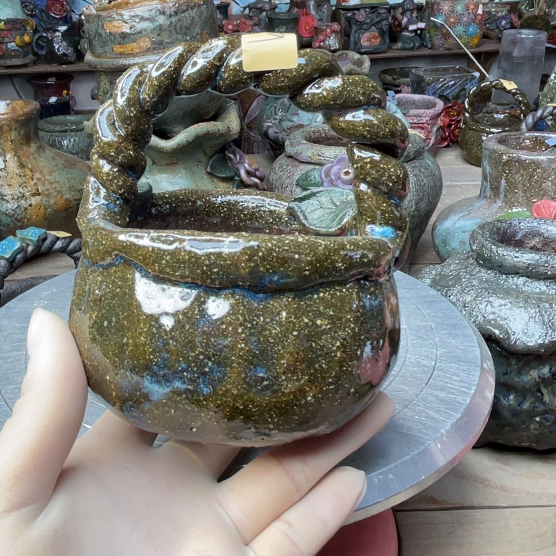 红陶粗砂陶瓷花盆