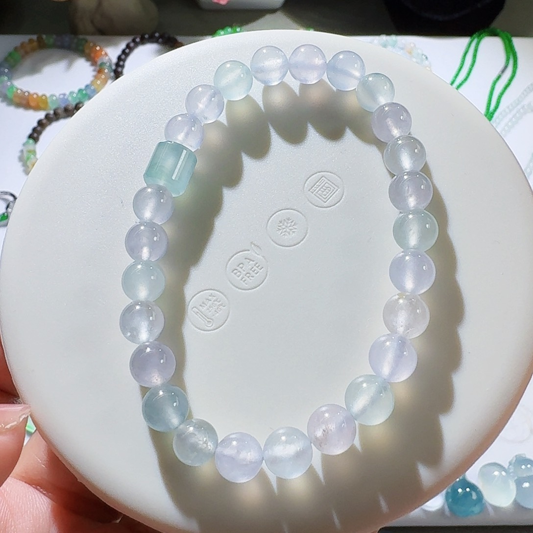 翡翠颈饰未镶嵌裸石