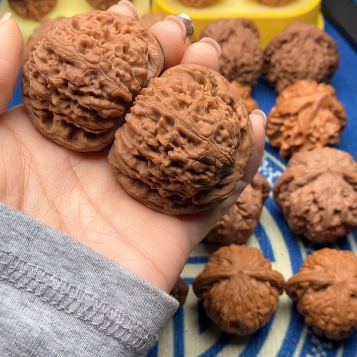 桃核吊坠南疆石4.8