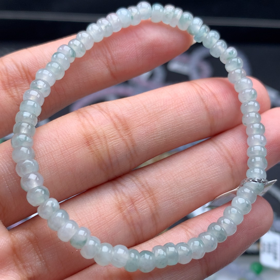 翡翠手链未镶嵌卡