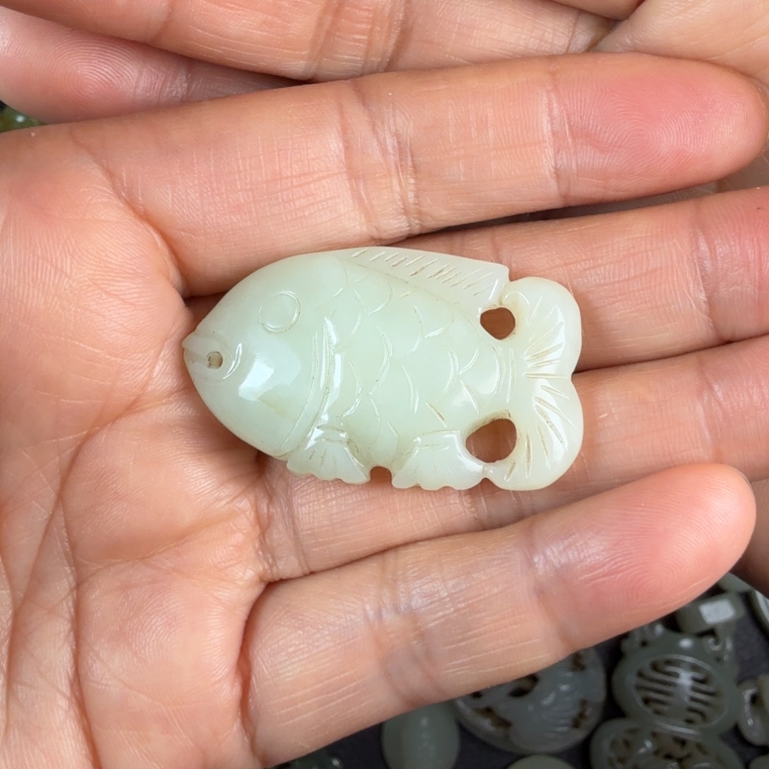 和田玉未镶嵌吊坠(不含链)