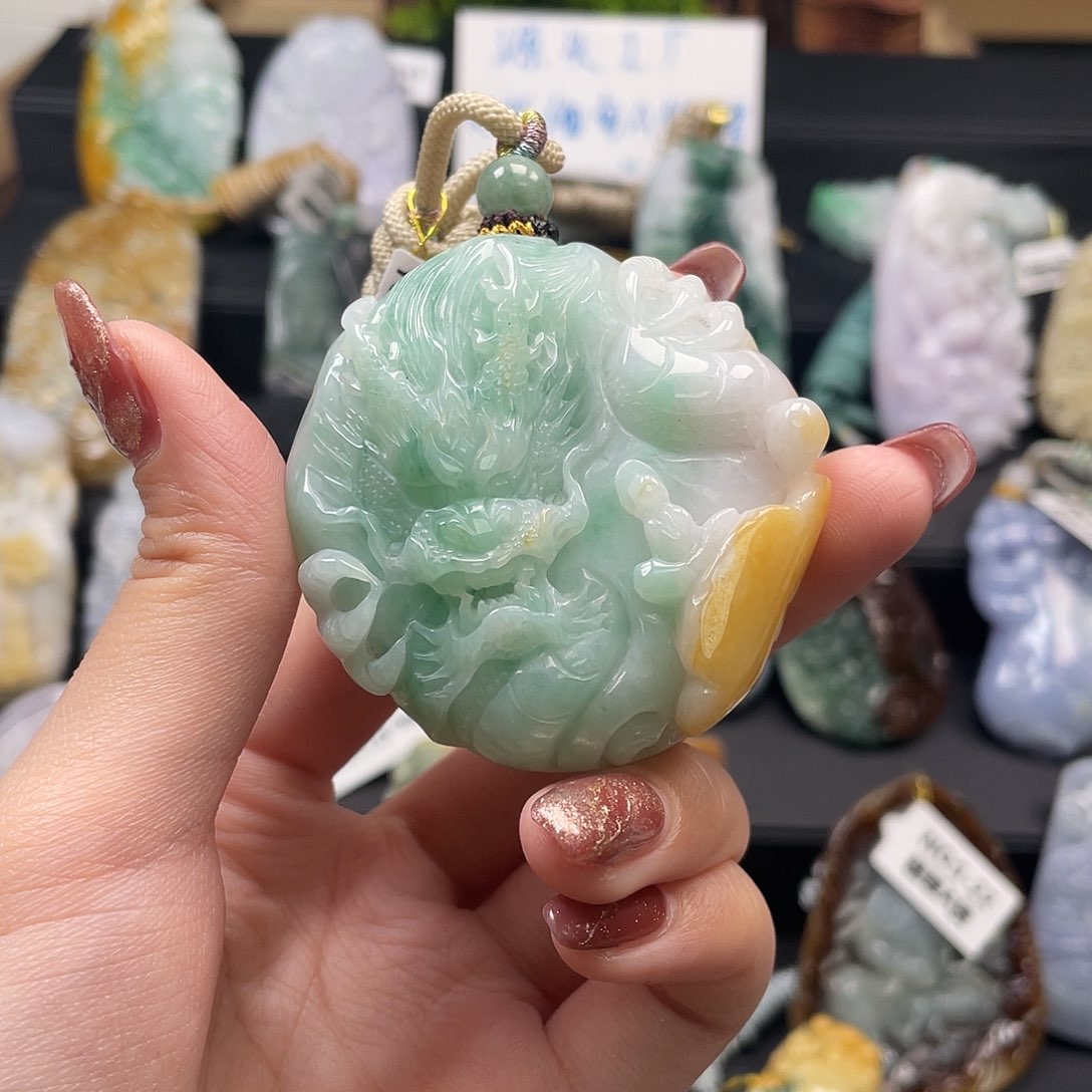 翡翠吊坠(不含链)未镶嵌