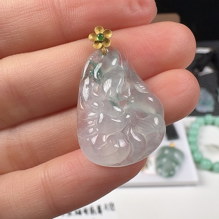 翡翠18K金镶嵌颈饰