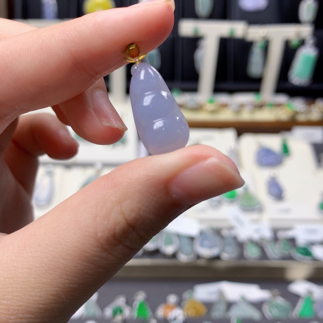 翡翠18K金镶嵌挂件