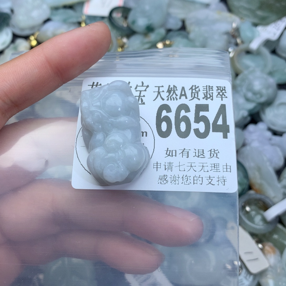 翡翠颈饰未镶嵌6654。