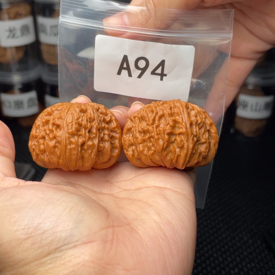 文玩核桃把件44闷白