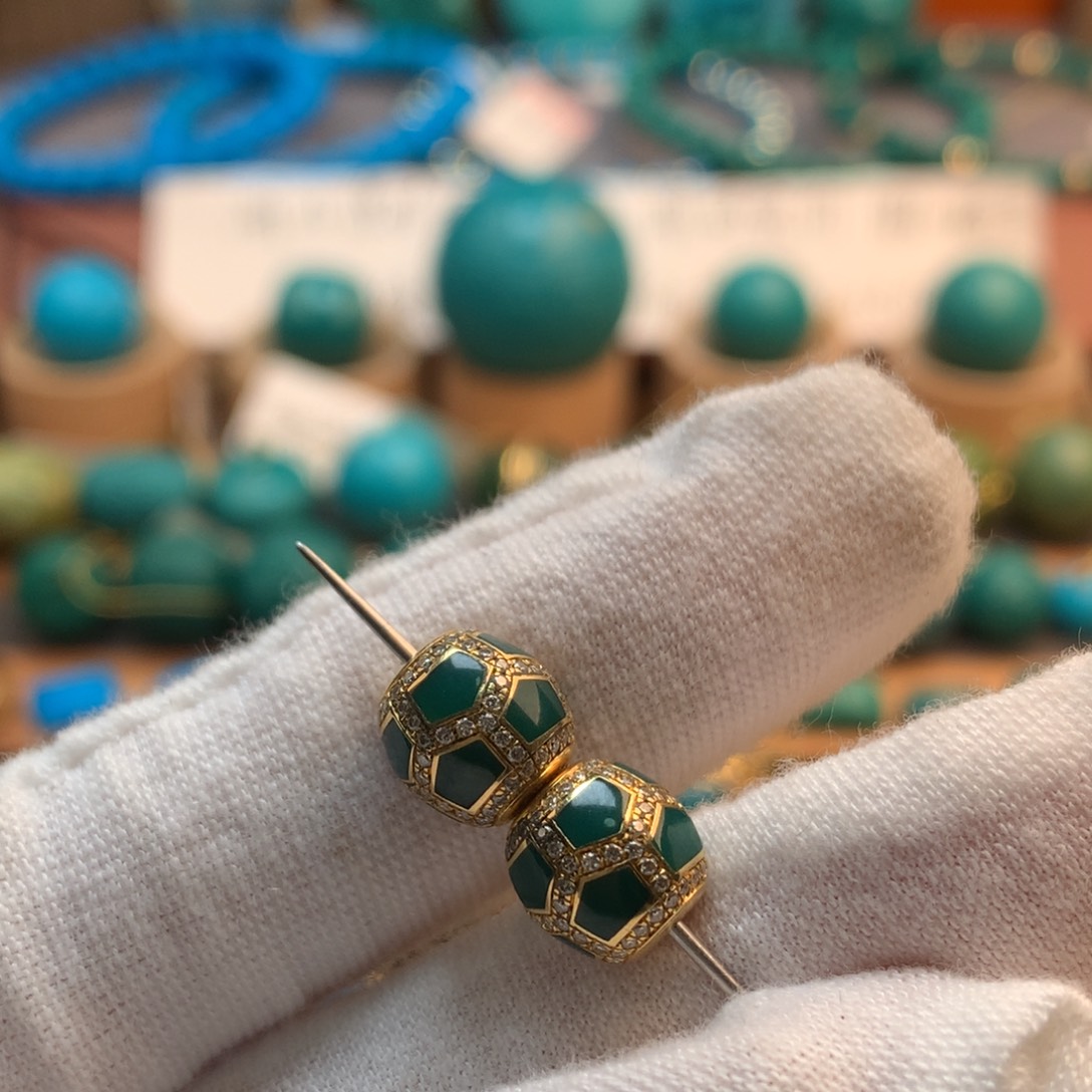 随***吧绿松石18K金镶嵌挂件