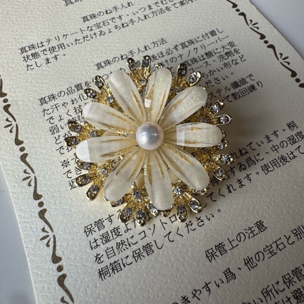 淡水珍珠胸针配饰胸花别针时尚爆款淡水珍珠高档轻奢