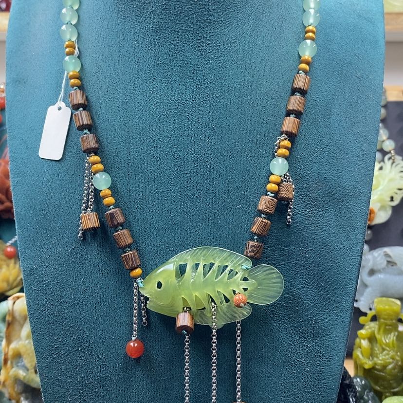 【闪购商品】蛇纹石玉吊坠未镶嵌