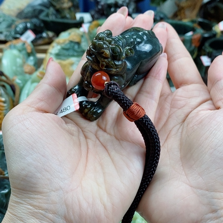 透闪石质玉手把未镶嵌