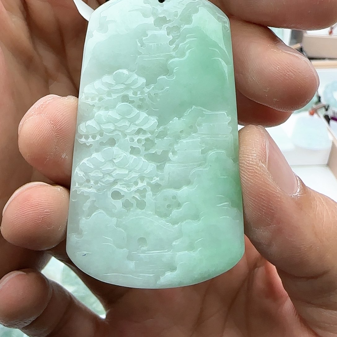 翡翠颈饰未镶嵌翡翠