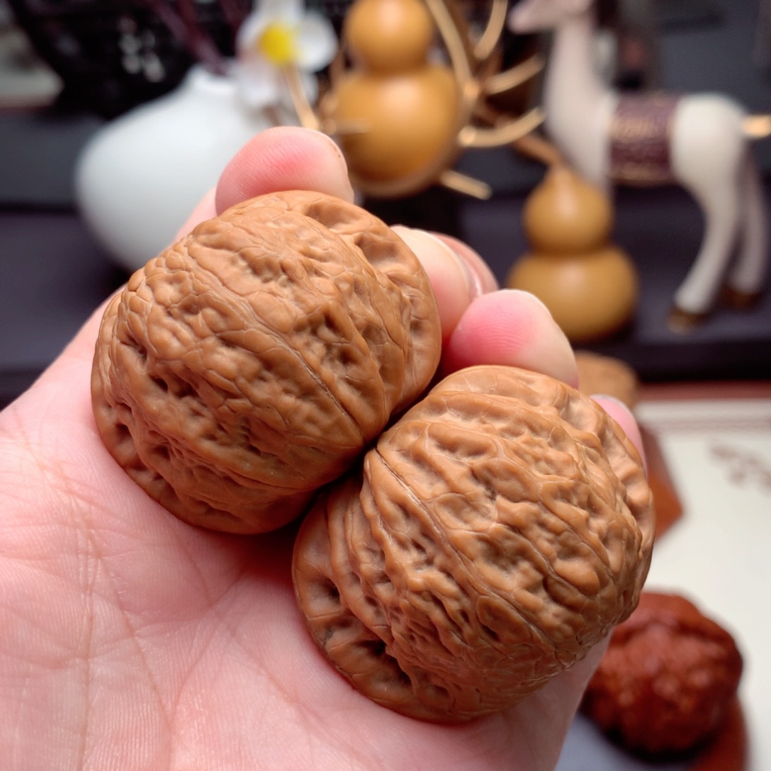 文玩核桃把件铁锤全品满肉  1号