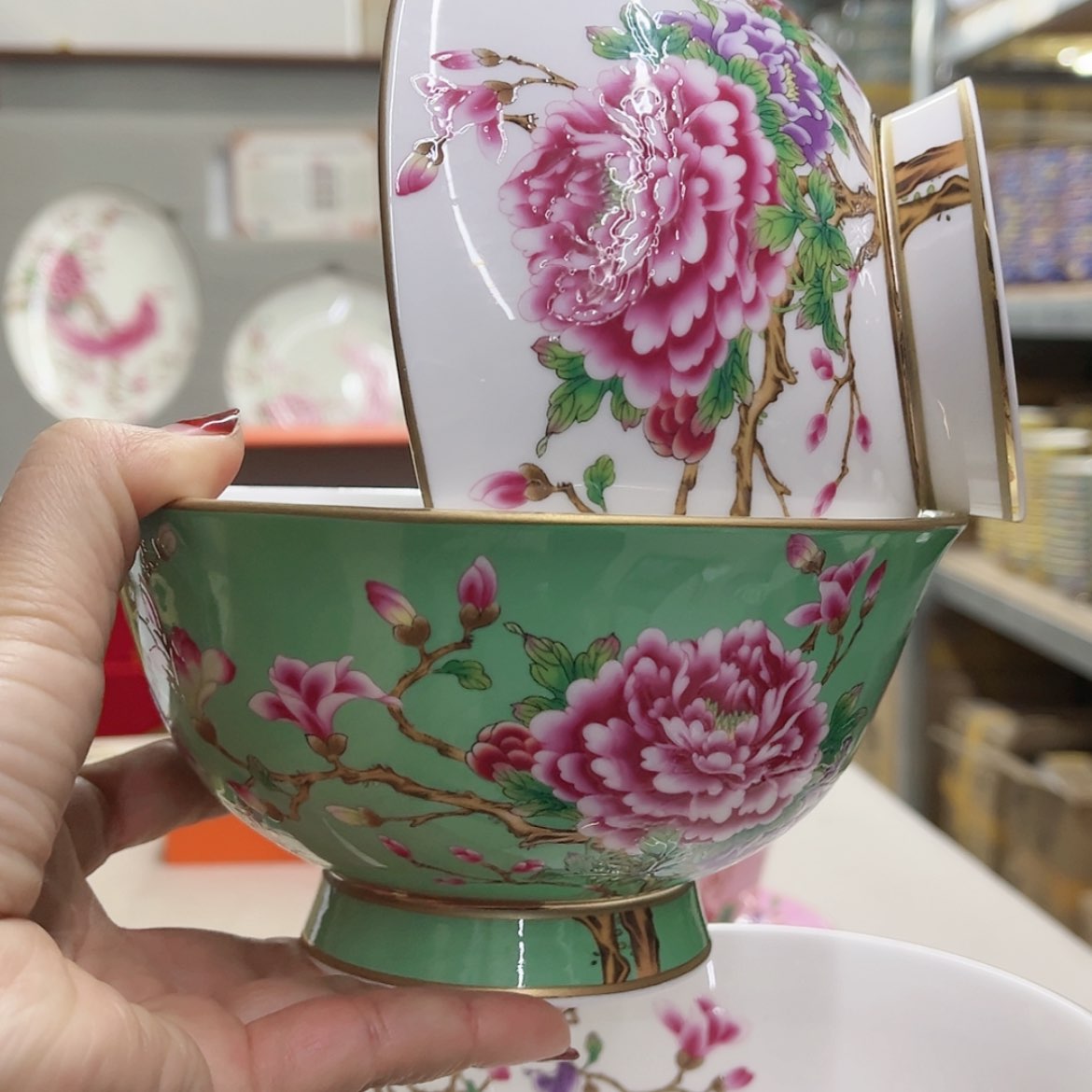 【闪购商品】骨瓷6寸2个…………………………