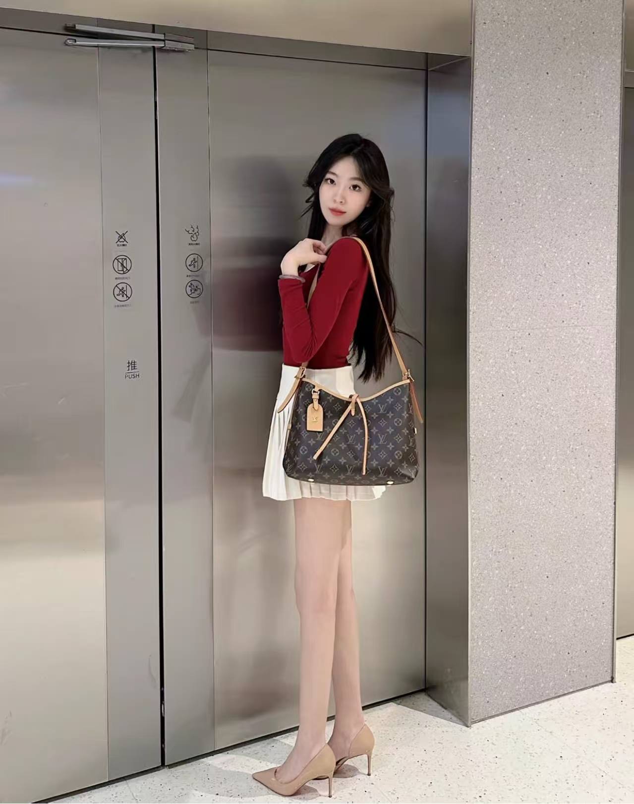 未拆封  99新 LV 正版秋冬男女同款单肩