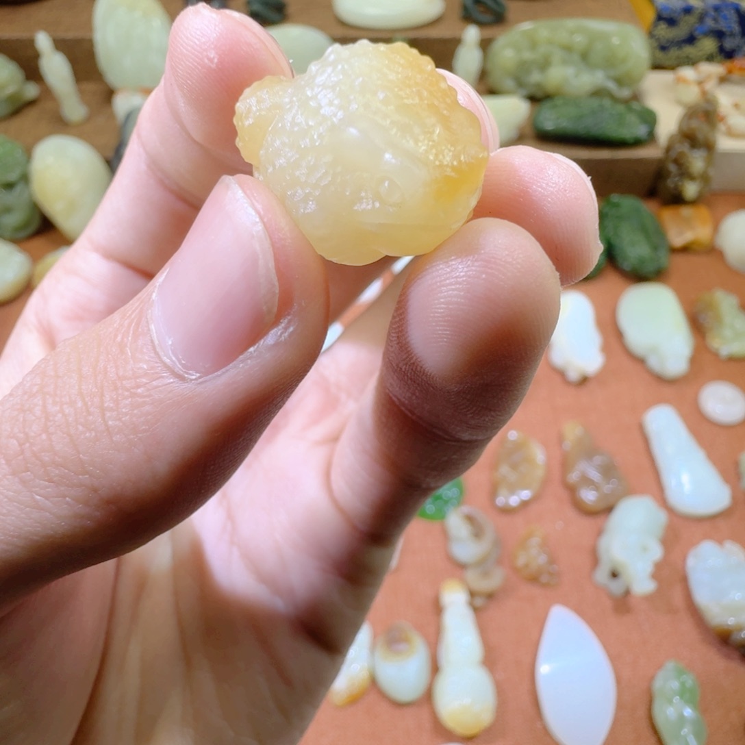 和田玉颈饰未镶嵌