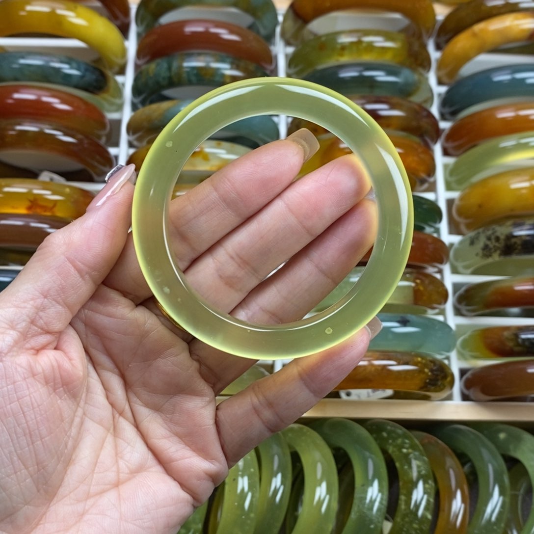 未镶嵌蛇纹石玉手镯56