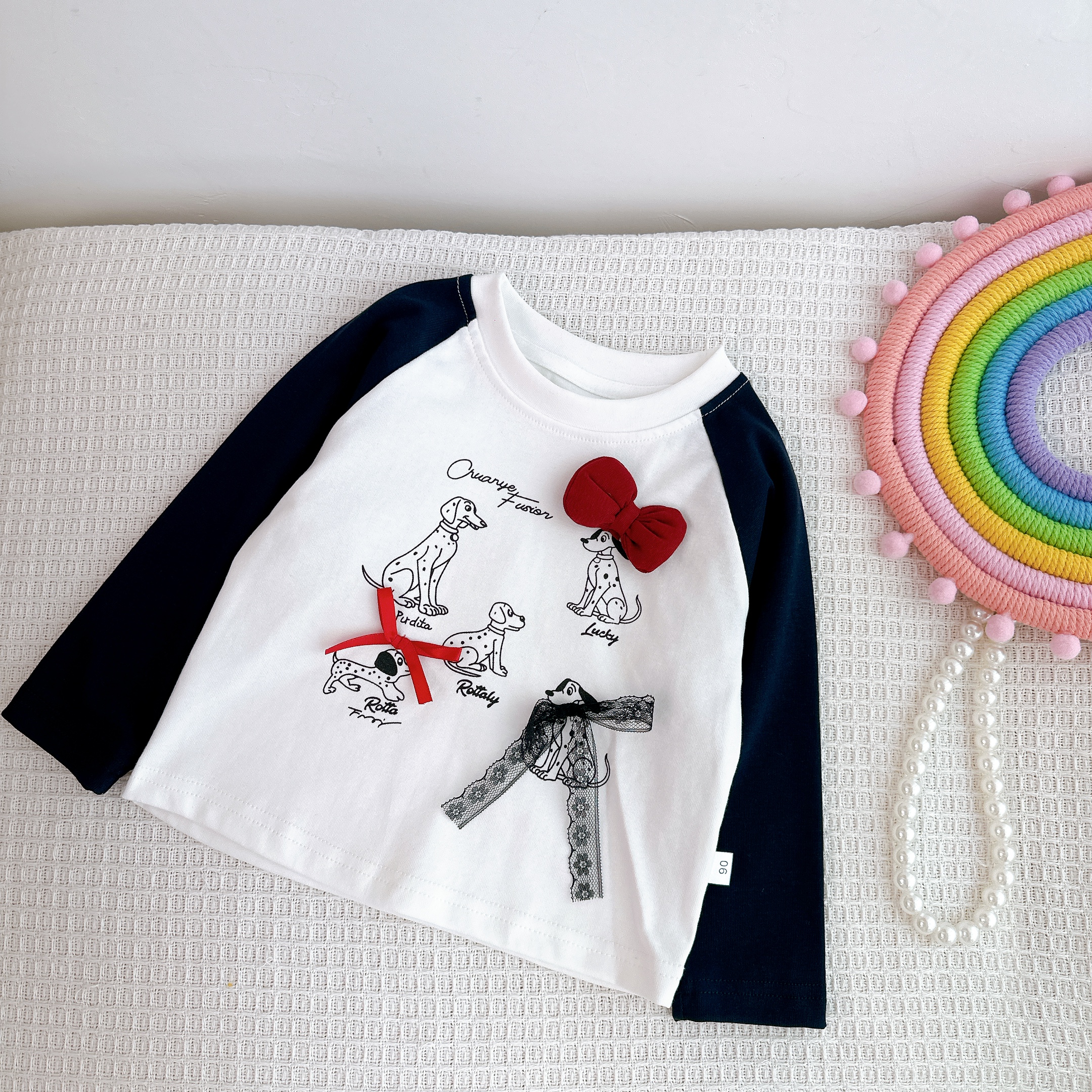 she is rainbow【斑点狗】秋款&线条小狗印花女童打底【G-5078】