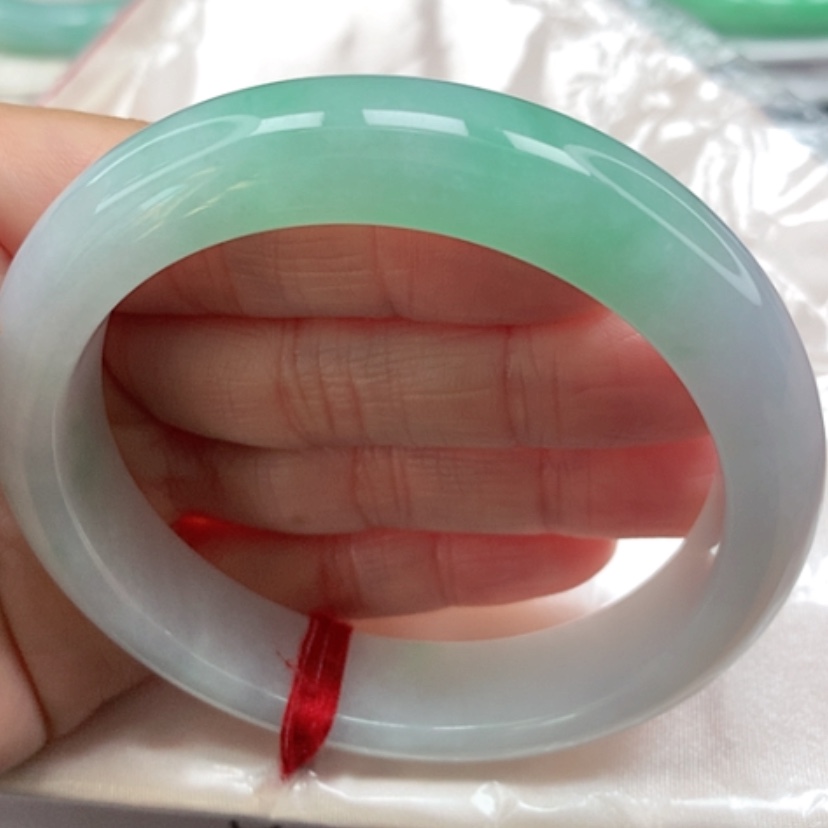 【闪购商品】翡翠手镯未镶嵌冰胶甜绿半山水手镯5859圈25号