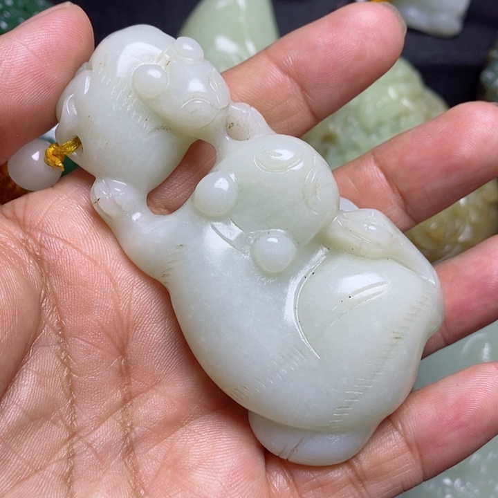 和田玉颈饰未镶嵌