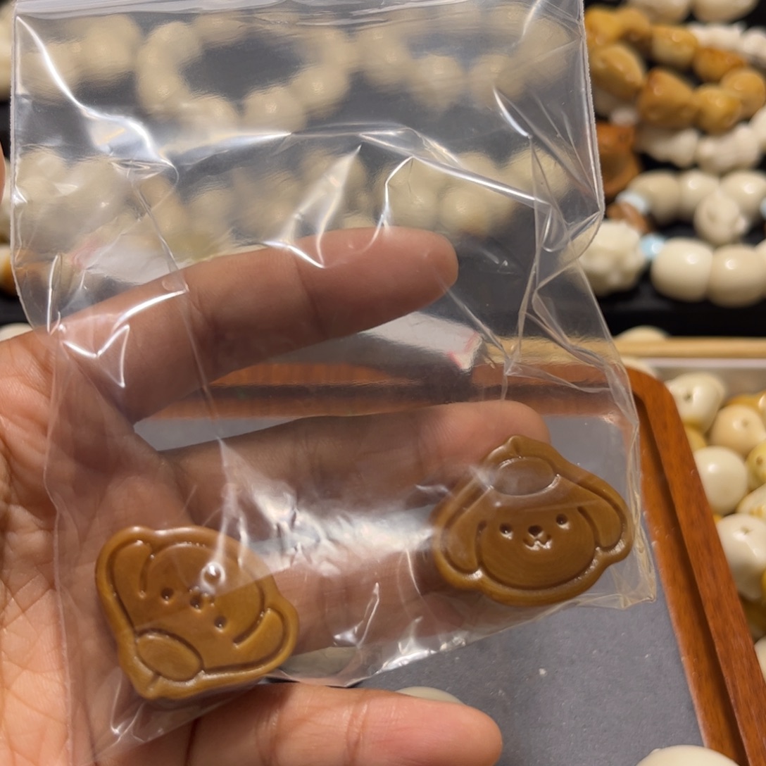 莫***离吊坠菩提根/象牙果