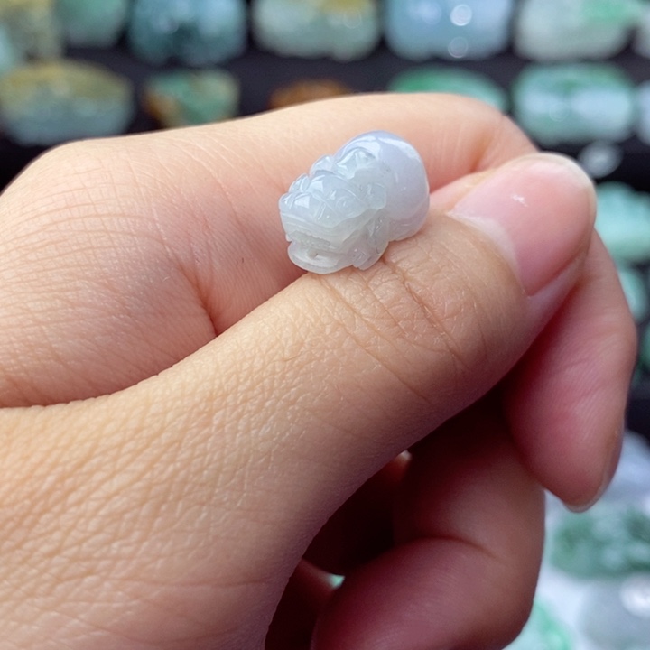 翡翠颈饰未镶嵌天然