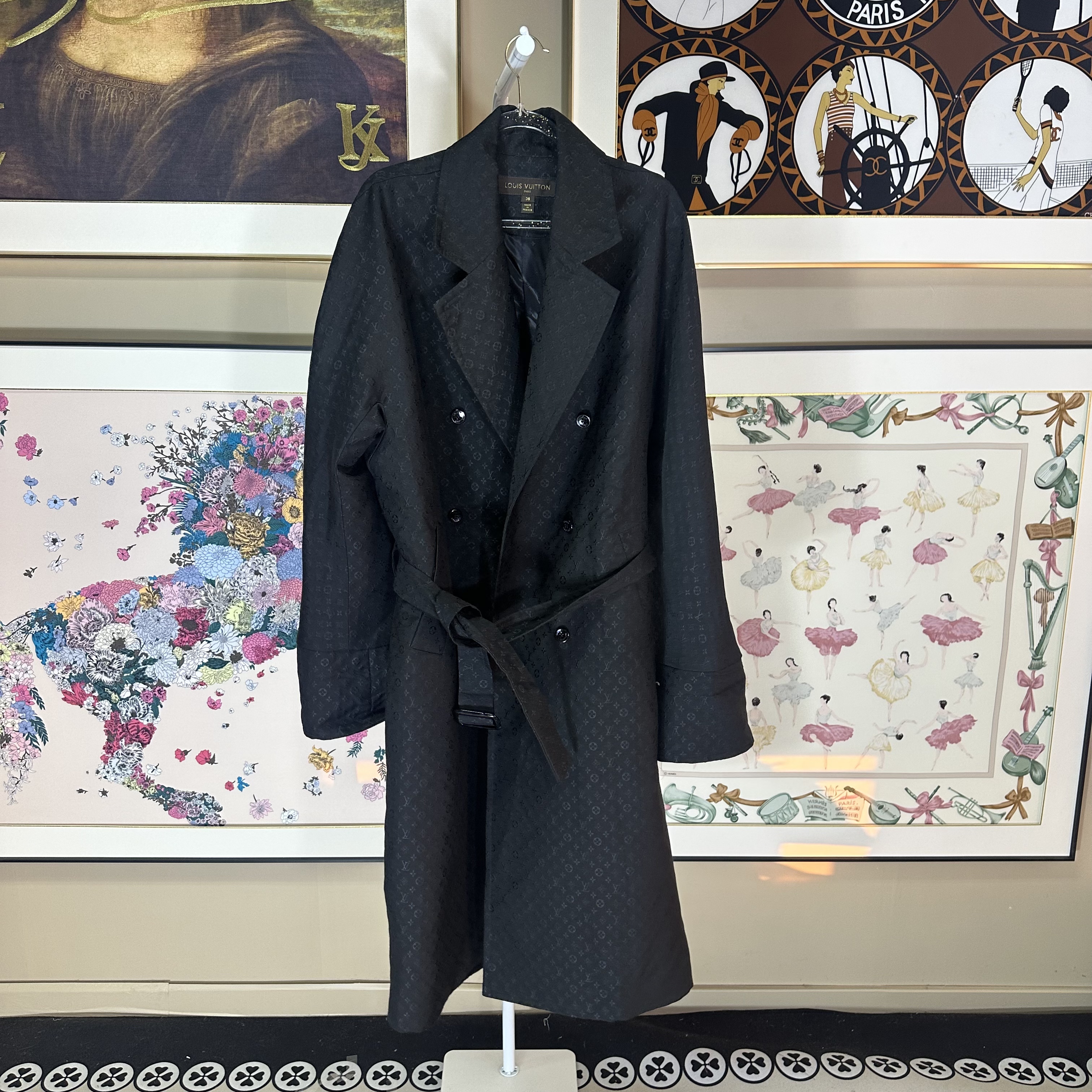 95新 LouisVuitton/路易威登 长款logo老花风衣/fy4658