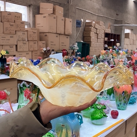 琉璃花瓶高15厘米口径37厘米