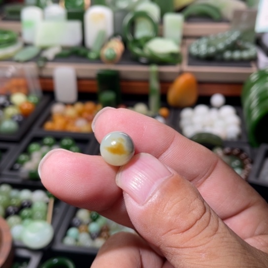 颈饰未镶嵌和田玉珞*圆珠12mm