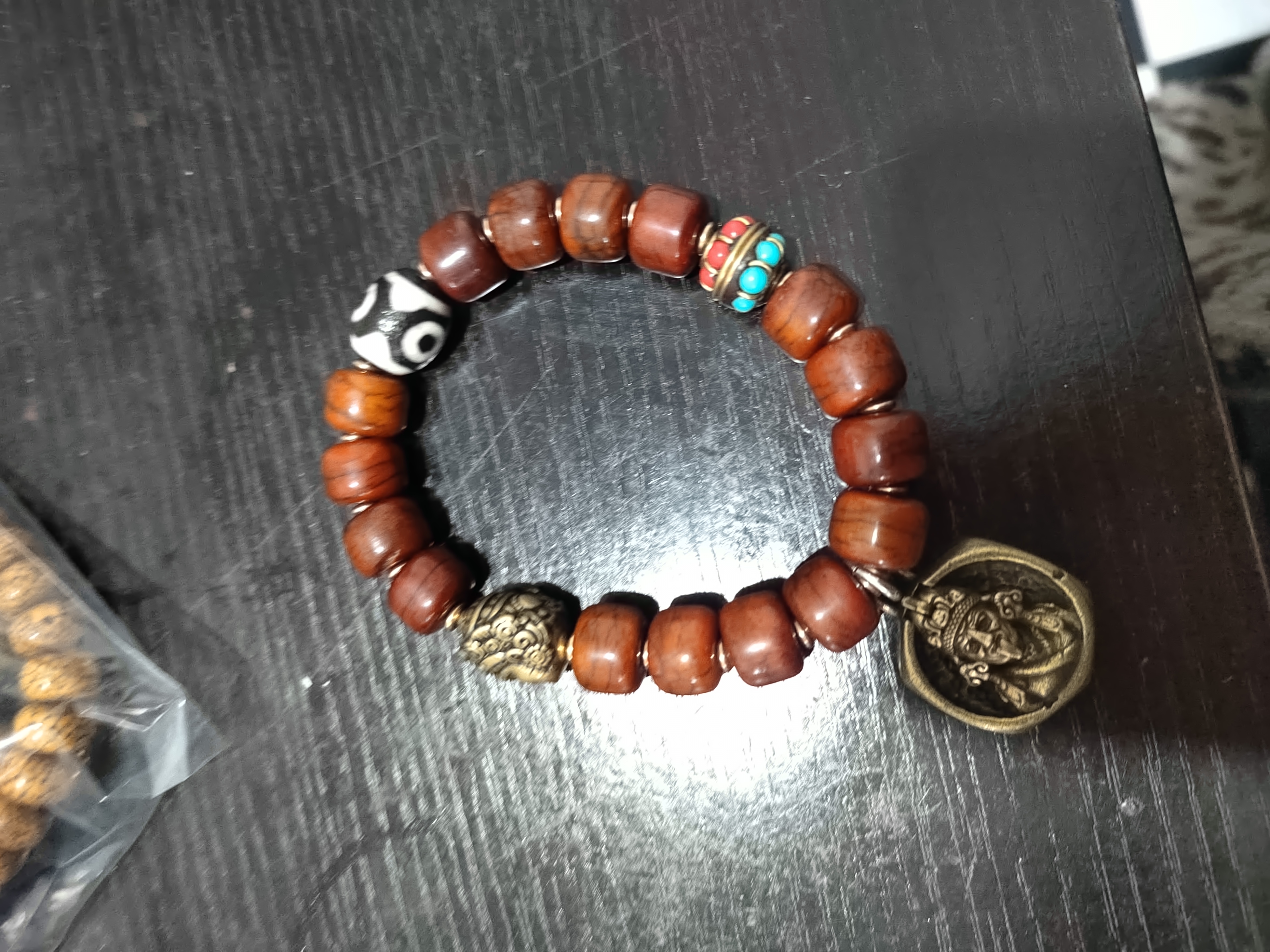 铁合金琉璃手链 藏区琉璃手串直播间来吧