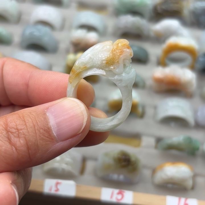 翡翠未镶嵌戒指港码17龙208