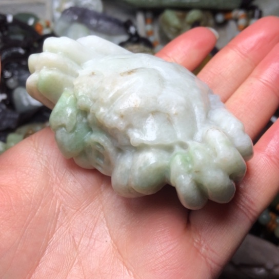 和田玉未镶嵌把件