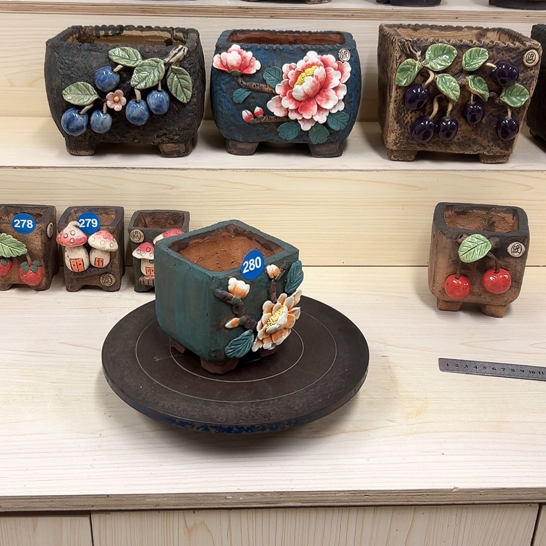 紫砂花盆280号内口 8.5外高11