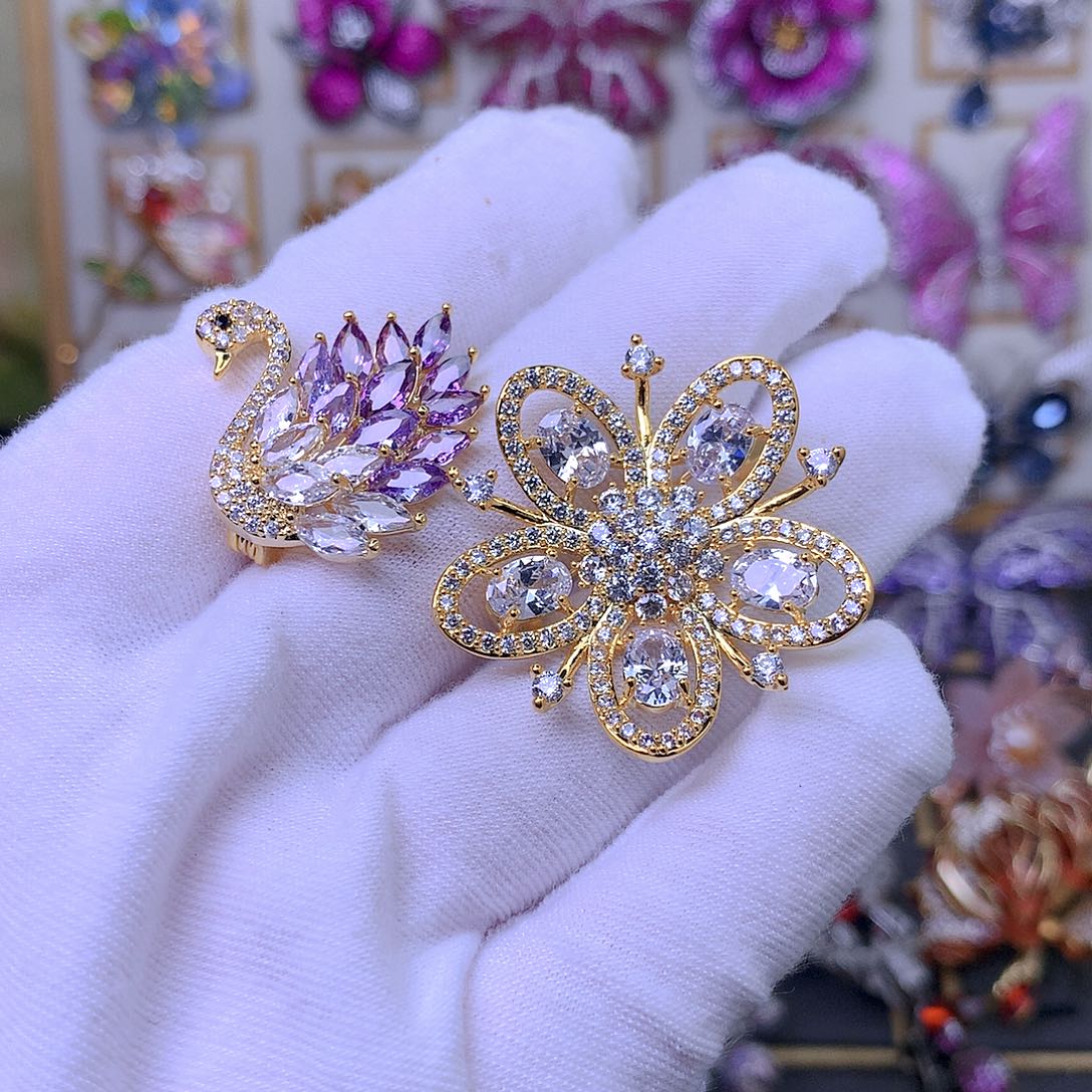 合成立方氧化锆铜胸针胸花