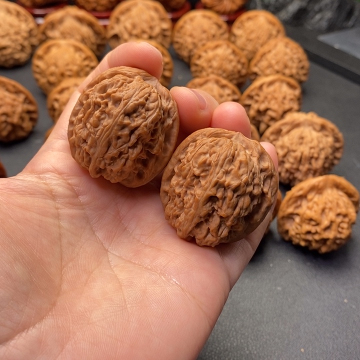 把件文玩核桃38尺麒麟枕原树