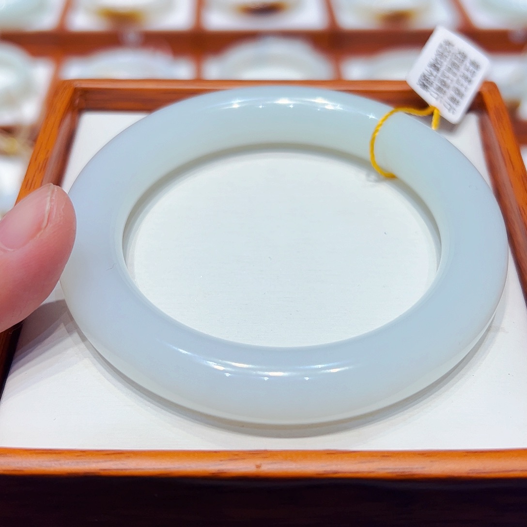 和田玉未镶嵌手镯羊脂白5859